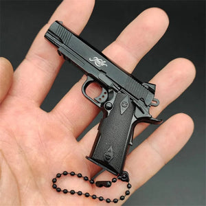 Planet Gates 1:3 Solid Wood Handle 1911 Metal Keychain Model Toy Gun Miniature Alloy Pistol Collection Toy Gift Pendant
