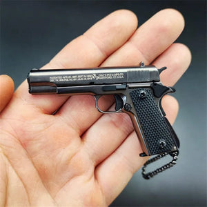 Planet Gates 1:3 Solid Wood Handle 1911 Metal Keychain Model Toy Gun Miniature Alloy Pistol Collection Toy Gift Pendant