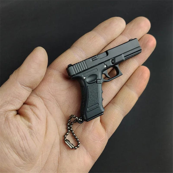 Planet Gates 1:3 Solid Wood Handle 1911 Metal Keychain Model Toy Gun Miniature Alloy Pistol Collection Toy Gift Pendant