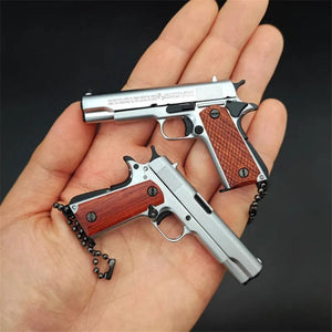 Planet Gates 1:3 Solid Wood Handle 1911 Metal Keychain Model Toy Gun Miniature Alloy Pistol Collection Toy Gift Pendant