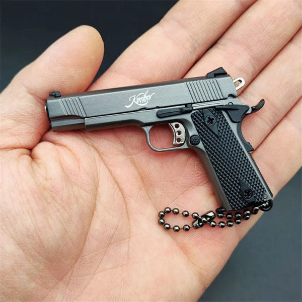 Planet Gates 1:3 Solid Wood Handle 1911 Metal Keychain Model Toy Gun Miniature Alloy Pistol Collection Toy Gift Pendant