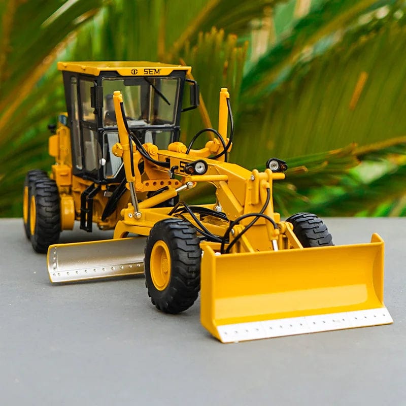 Planet Gates 1:35 Scale Diecast Engineering Construction Machinery Model Toy For CAT SEM919 Grader Model Alloy Replica Collection Toys