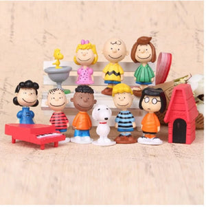 Planet Gates 1 stes 8 12PCS Japan Cartoon Peanuts Snoopy Charlie Sally Woodstock Mini Figure Model Toys Miniature Cake People Collection Props
