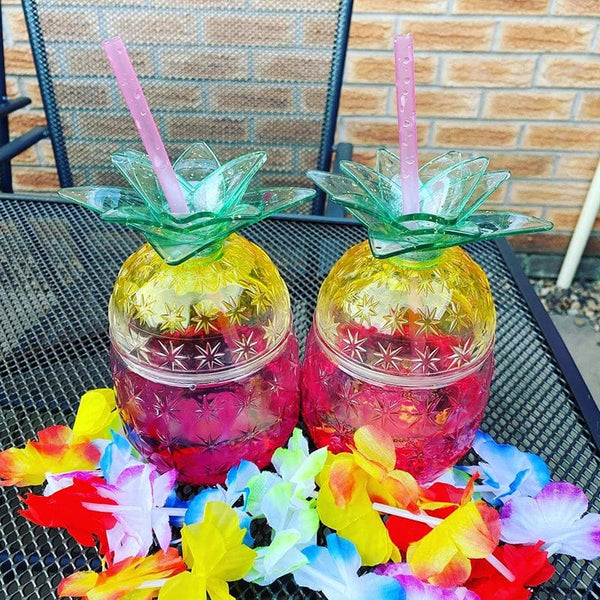 Planet Gates 10pcs Plastic Strawberry Pineapple Drinking Cup with Straw Hawaii Party Decoration Luau Flamingo Summer Beach Pool Party Decor