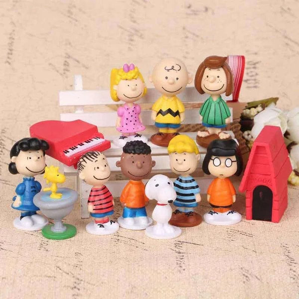 Planet Gates 12PCS Japan Cartoon Peanuts Snoopy Charlie Sally Woodstock Mini Figure Model Toys Miniature Cake People Collection Props