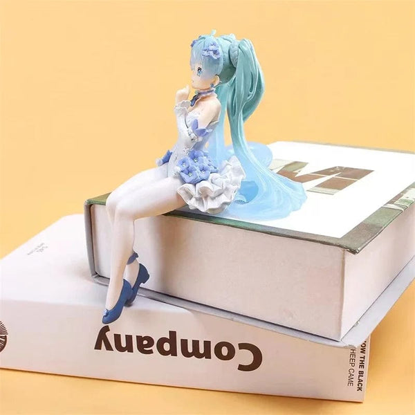 Planet Gates 14cm New Anime Hatsune Miku  Virtual Singer Manga Sitting posture Model Toys computer desk cake  decoration cute toys free ship