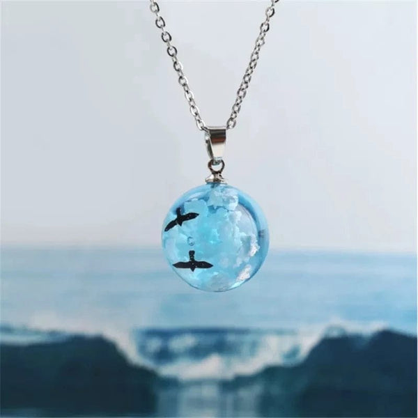 Planet Gates 15 Chic Transparent Noctilucent Resin Rould Ball White Cloud Eagle Pendant Necklace Blue Sky Moon Choker Jewelry Women Gift