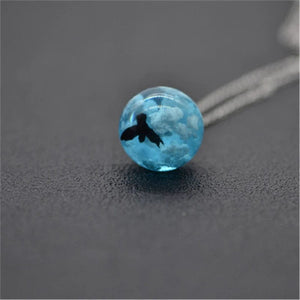 Planet Gates 15 Chic Transparent Noctilucent Resin Rould Ball White Cloud Eagle Pendant Necklace Blue Sky Moon Choker Jewelry Women Gift