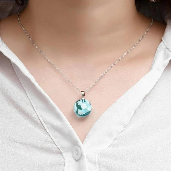 Planet Gates 15 Chic Transparent Noctilucent Resin Rould Ball White Cloud Eagle Pendant Necklace Blue Sky Moon Choker Jewelry Women Gift