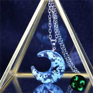 Planet Gates 15 Chic Transparent Noctilucent Resin Rould Ball White Cloud Eagle Pendant Necklace Blue Sky Moon Choker Jewelry Women Gift