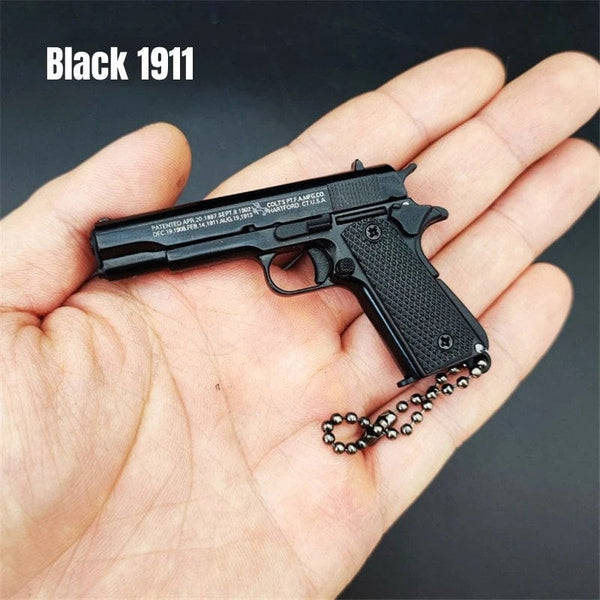 Planet Gates 1911 Black 1:3 Solid Wood Handle 1911 Metal Keychain Model Toy Gun Miniature Alloy Pistol Collection Toy Gift Pendant