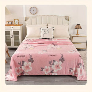 Planet Gates 1pc Cute Pink Floral Print Flannel Blanket, Air-conditioning Blanket, Nap Blanket, Soft And Comfortable Blanket, Office Camping Travel Home Decoration Blanket, Shawl Blanket Skin-frinedly Casual Sofa Blanket, Multi