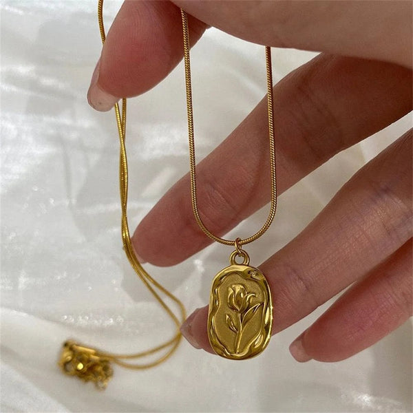 Planet Gates 2023 Vintage Fashion Simple Geometric Rose Pendant Necklace For Women Female Boho Gold-plate Snake Chain Choker Jewelry Gift