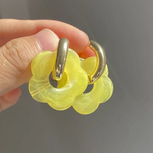 Planet Gates 2024 New Colorful Flower Resin Acrylic Charms Earring Gold Color Circle Ear Buckle Hoop Earrings for Women Cute Gift Jewelry