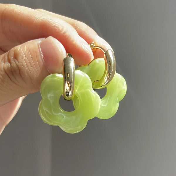Planet Gates 2024 New Colorful Flower Resin Acrylic Charms Earring Gold Color Circle Ear Buckle Hoop Earrings for Women Cute Gift Jewelry