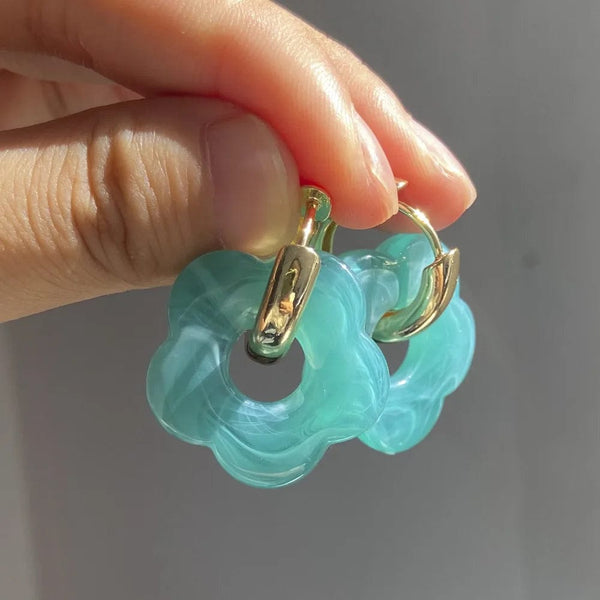Planet Gates 2024 New Colorful Flower Resin Acrylic Charms Earring Gold Color Circle Ear Buckle Hoop Earrings for Women Cute Gift Jewelry