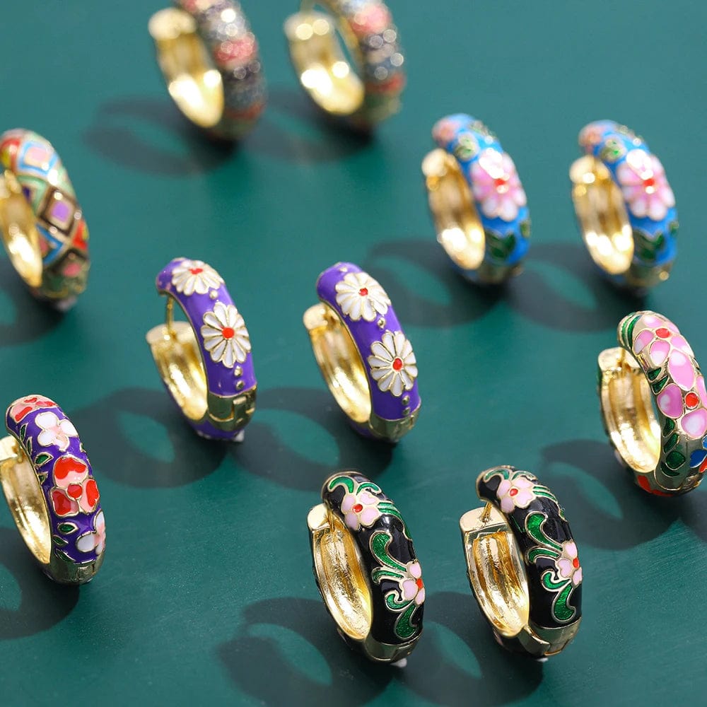 Planet Gates 211651 Vintage Enamel Flowers Cute Huggies Hoop Earrings for Women Classic Colorful Engraved Round Circle Ear Buckle Retro Brincos