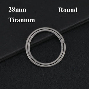 Planet Gates 28mm Titanium 1Pc New Titanium Key Ring Super Lightweight Keychains Buckle Pendant Man Car Keychain Male Creativity Gift Outdoor Tool