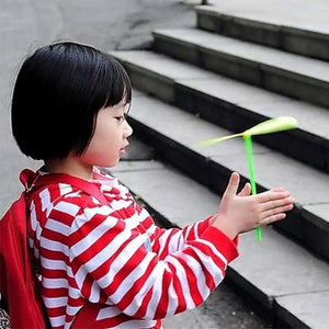 Planet Gates 30Pcs-random color Plastic Bamboo Dragonfly Shape Hand Push Flying Propeller Outdoor Sports Game Kids Toy Gift Rotating Flying Arrow Outdoor Games