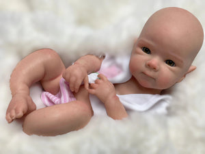 Planet Gates 33CM Lovely Girl Bettie Whole Body Soft Solid Silicone Reborn Doll Painted/Unpainted Reborn Baby Doll Toys Corpo De Silicone