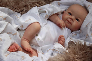 Planet Gates 49CM Reborn Baby Dolls Sweet Face Lifelike Real Touch Reborn Juliette 3D Skin Multiple Layers with Hand-Painted Hair Bebe Doll