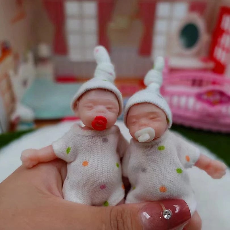 Planet Gates 8cm Cute Mini Silicone Bebe Reborn Girl With 2 Sets Mini Outfits for Each Reborn Baby Girl Soft Touching Feeling Flexible Doll