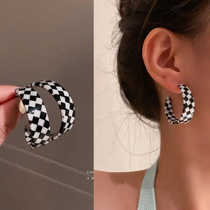 Planet Gates 9 Acrylic hoop earrings women 2022 new fashion stud earrings retro trend stud earrings women trend twist elegant ring earrings