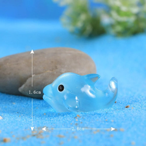 Planet Gates B5 Blue 1PC Luminous Mini Resin Pig Car Dashboard Toys Dolls Glowing Sculptures And Figurines Home Garden Decoration Chick Car Ornaments