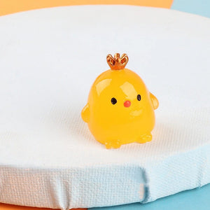 Planet Gates B5 Blue 1PC Luminous Mini Resin Pig Car Dashboard Toys Dolls Glowing Sculptures And Figurines Home Garden Decoration Chick Car Ornaments