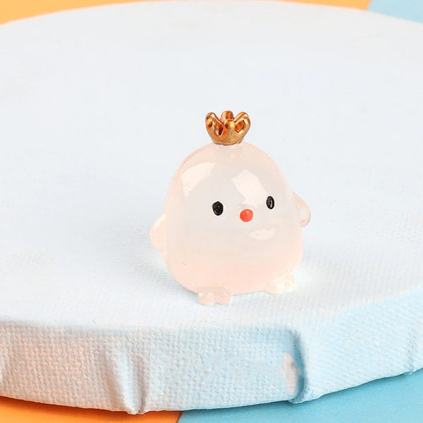 Planet Gates B5 Blue 1PC Luminous Mini Resin Pig Car Dashboard Toys Dolls Glowing Sculptures And Figurines Home Garden Decoration Chick Car Ornaments