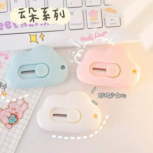 Planet Gates Bear paw-purple Cute Cartoon Cat Claw Mini Portable Retractable Paper Cutter Clouds Express Unboxer Paper Box Parcel Opener Utility Knife