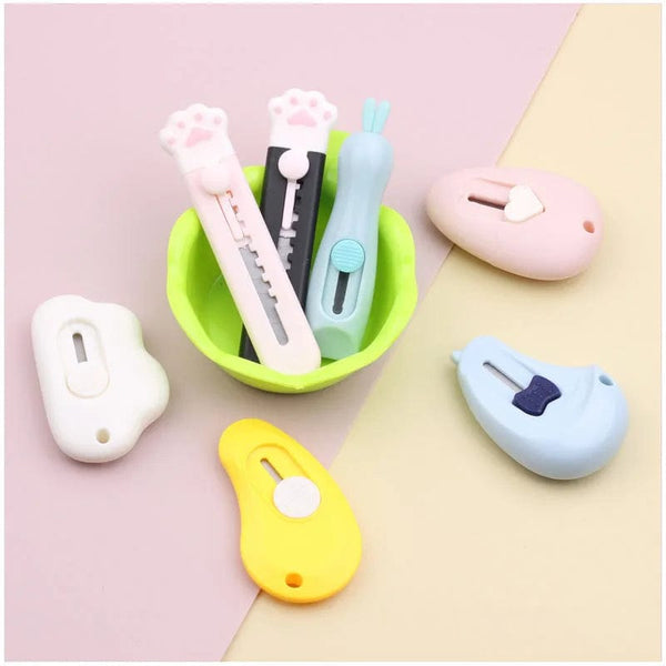 Planet Gates Bear paw-purple Cute Cartoon Cat Claw Mini Portable Retractable Paper Cutter Clouds Express Unboxer Paper Box Parcel Opener Utility Knife