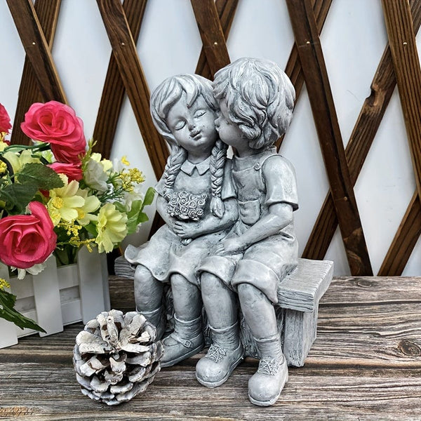 Planet Gates Boy Kiss Girl 1pc Boy Kissing Girl Statue Sitting On Bench Figurine Kissing Couple Garden Sculpture Wife Gifts For Outdoor Lawn Yard Art Collection, Garden Sculpture & Statue