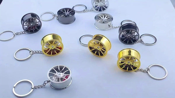 Planet Gates Brake 360 rotating car keychain pendant, creative car keychain decoration, a unique gift for car lovers