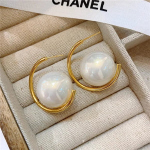 Planet Gates C 2023 Chic Heart Huggie Hoop Earrings Asymmetric Big Earrings For Women New Gold Color Fashion Jewelry Girl Gift