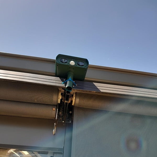 Planet Gates Grass Green 1pc, Outdoor Solar Ultrasonic Insect Repellent For Rats, Raccoons, Skunks, Moles, Dogs, Cats, Pests, Birds, Snakes, Wild Animals, Dangerous Animals, Comes With Waterproof Motion Detector, Powerful Solar Powered.