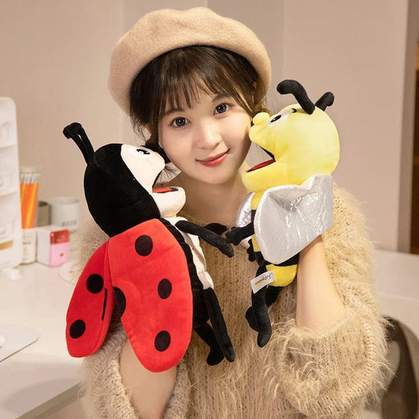 Planet Gates Hand Puppets Kids Toys Plush Insects Animal Caterpillar Ladybug Hand Puppets Doll Family Storytelling Role-playing Finger Toys