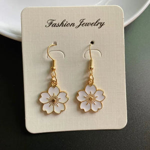 Planet Gates Korean Fashion Flower Pendant Necklace for Girl Women White Yellow Color Trendy Choker Necklace Gift for Summer Wholesale