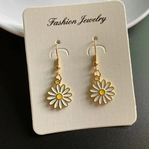 Planet Gates Korean Fashion Flower Pendant Necklace for Girl Women White Yellow Color Trendy Choker Necklace Gift for Summer Wholesale