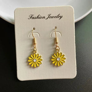 Planet Gates Korean Fashion Flower Pendant Necklace for Girl Women White Yellow Color Trendy Choker Necklace Gift for Summer Wholesale