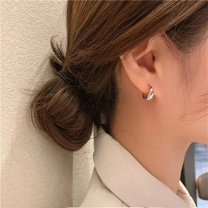 Planet Gates M099 Huitan Fashion Metal Hoop Earrings for Women Simple Versatile Daily Wear Everyday Ear Accessories Young Girls Statement Jewelry