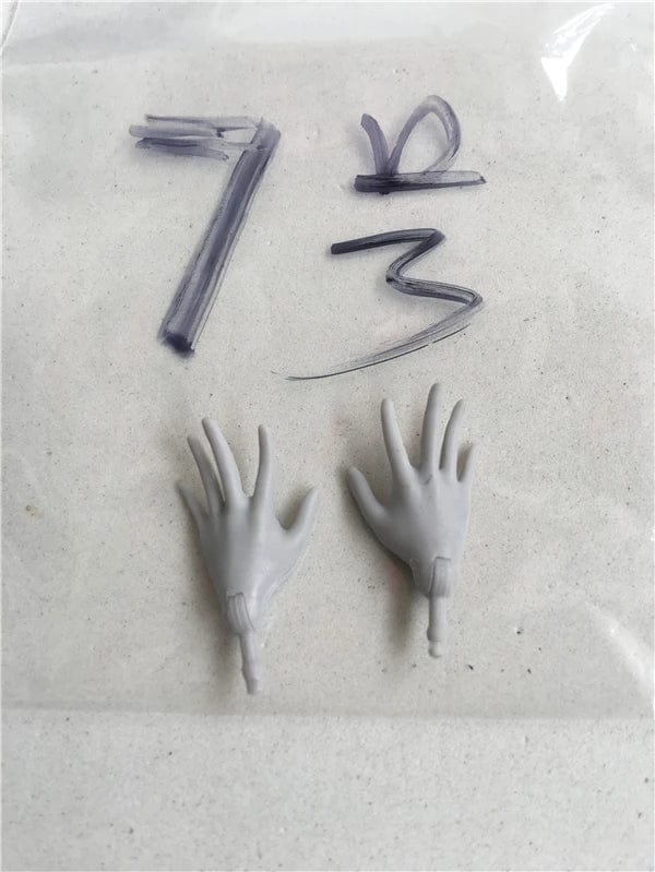 Planet Gates New Original Replacement Doll Hands Monstering High Doll Toy Parts Black Gray Yellow Blue Fishman Doll Hands DIY Toy Accessories