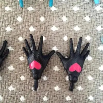 Planet Gates New Original Replacement Doll Hands Monstering High Doll Toy Parts Black Gray Yellow Blue Fishman Doll Hands DIY Toy Accessories