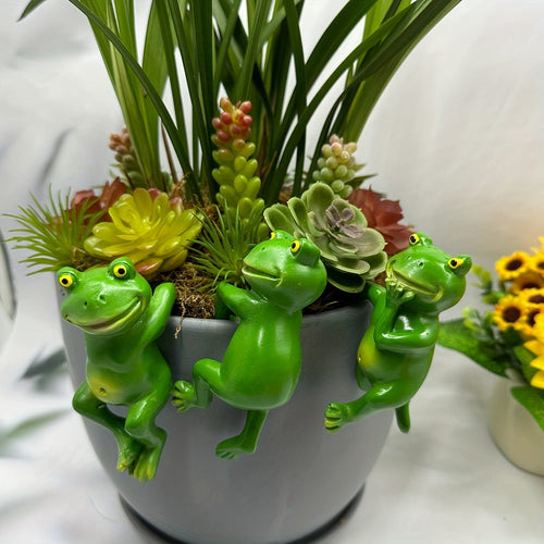 Planet Gates Polychrome 3pcs/Set Cute Frog Figurines: Add Fun & Whimsy to Your Patio, Lawn, or House with These Hanging Animal Statues!
