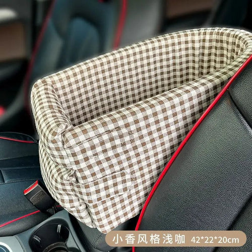 Planet Gates PURPLE / 42x22x20 CM Car Central Dog Car Seat Bed Portable Dog Carrier for Small Dogs and Cats Safety Travel Bag Accessories