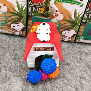 Planet Gates Random 1 Pcs no box Snoopy Green Days Anime Figure Models Green Potted Plant Table Ornaments Anime Peripherals Toys Kawaii Dolls Gifts for Childrens