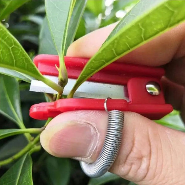 Planet Gates Red Multifunction Thumb Knife Garden Pruner Fruit Picking Device Safe Fruit Blade Tool Cutting Blade Rings Finger Protector Catcher