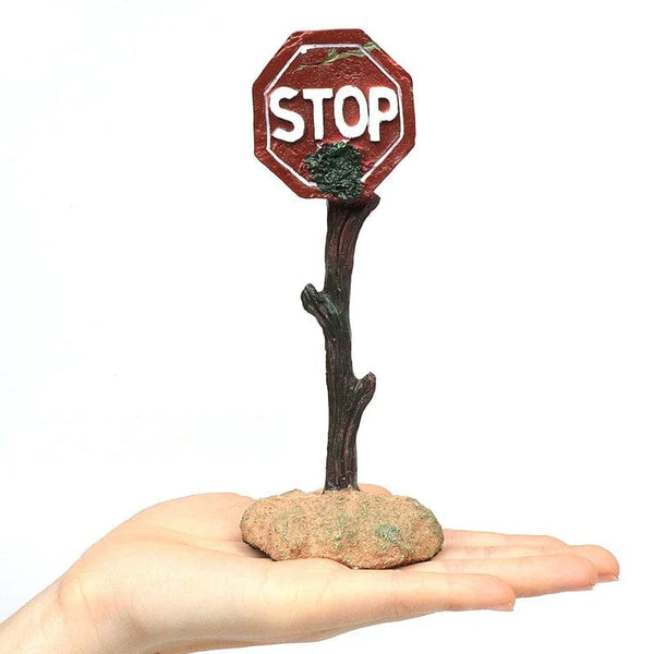 Planet Gates Stop warning sign Resin Aquarium Decoration Ornaments Artificial Shark Warning Sign Landscaping Accessories for Fish Tank Aquarium Background