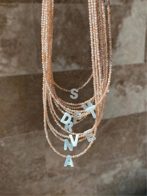 Planet Gates X New Fashion 26 Letter Shell Choker Necklaces For Women Shining Crystal Beads Clavicle Chian Female Neck Pendant Necklace Jewelry