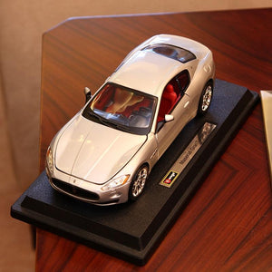 Planet Gates 1:24 2008 Maserati GranTurismo alloy racing car Alloy Luxury Vehicle Diecast Pull Back Cars Model Toy Collection Gift